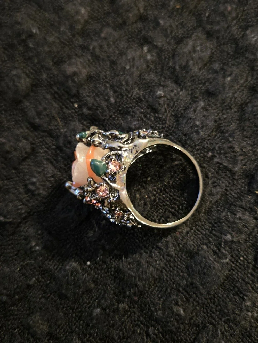 Vintage Gothic Peach Carved Rose Statement Ring Black Gunmetal Rhinestone